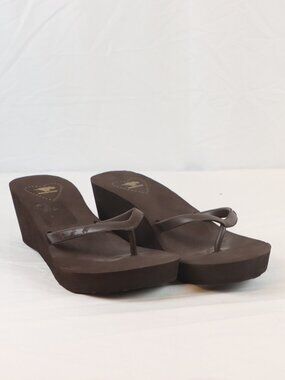 Comfortable Rocket Dog Brown Size 9 Foam Wedge Flip Flops